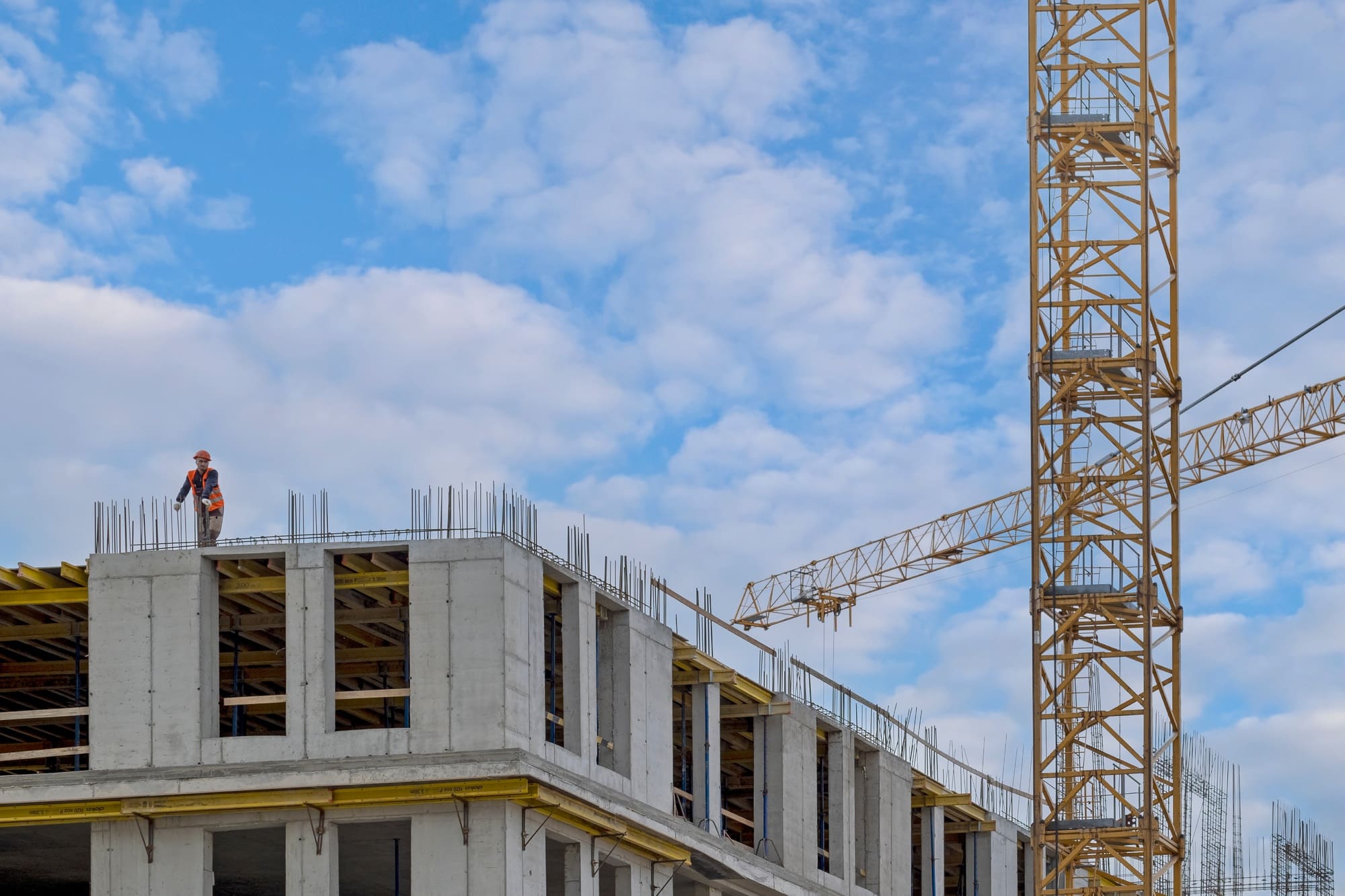 View of the construction of a modern building